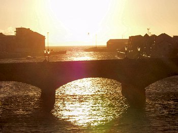 Picture of the sunset over Ayr harbour