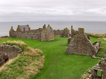 Picture of buildings at Dunnottar Castle