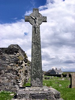 Picture of the cross at Oronsay