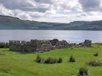 Picture of the ruins of a house