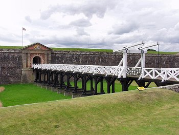 Picture of the drawbridge at Fort George